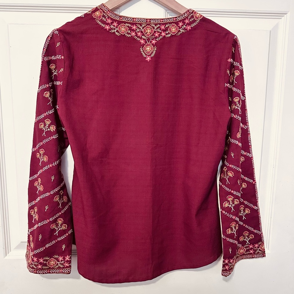 Ritu Kumar | Top | Ritu Kumar Embroidered Kurta - Picture 4 of 11